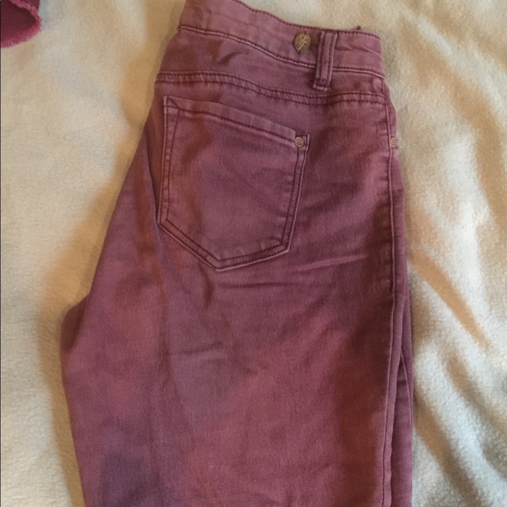 Red jeans - Picture 3 of 3